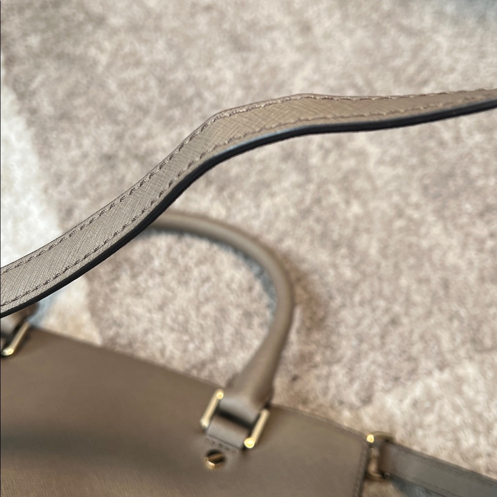 Michael Kors Medium Selma Satchel, taupe, pre-loved condition! - Picture 6 of 9
